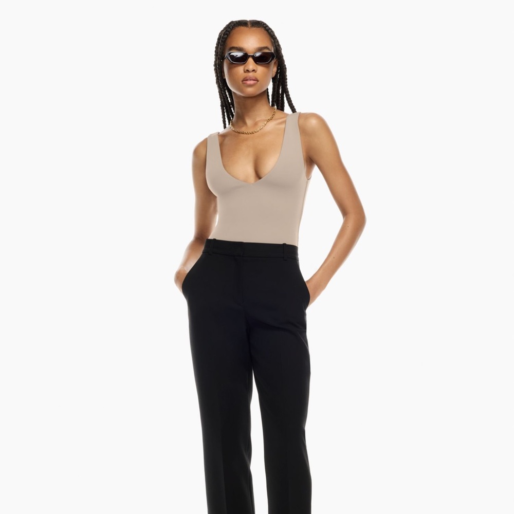 Babaton Contour v neck bodysuit - New